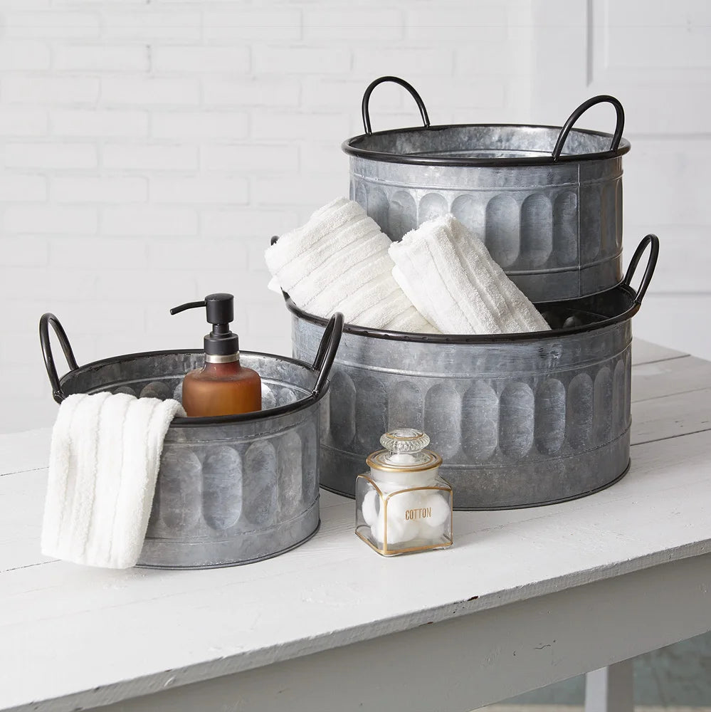 Use of galvanized containers